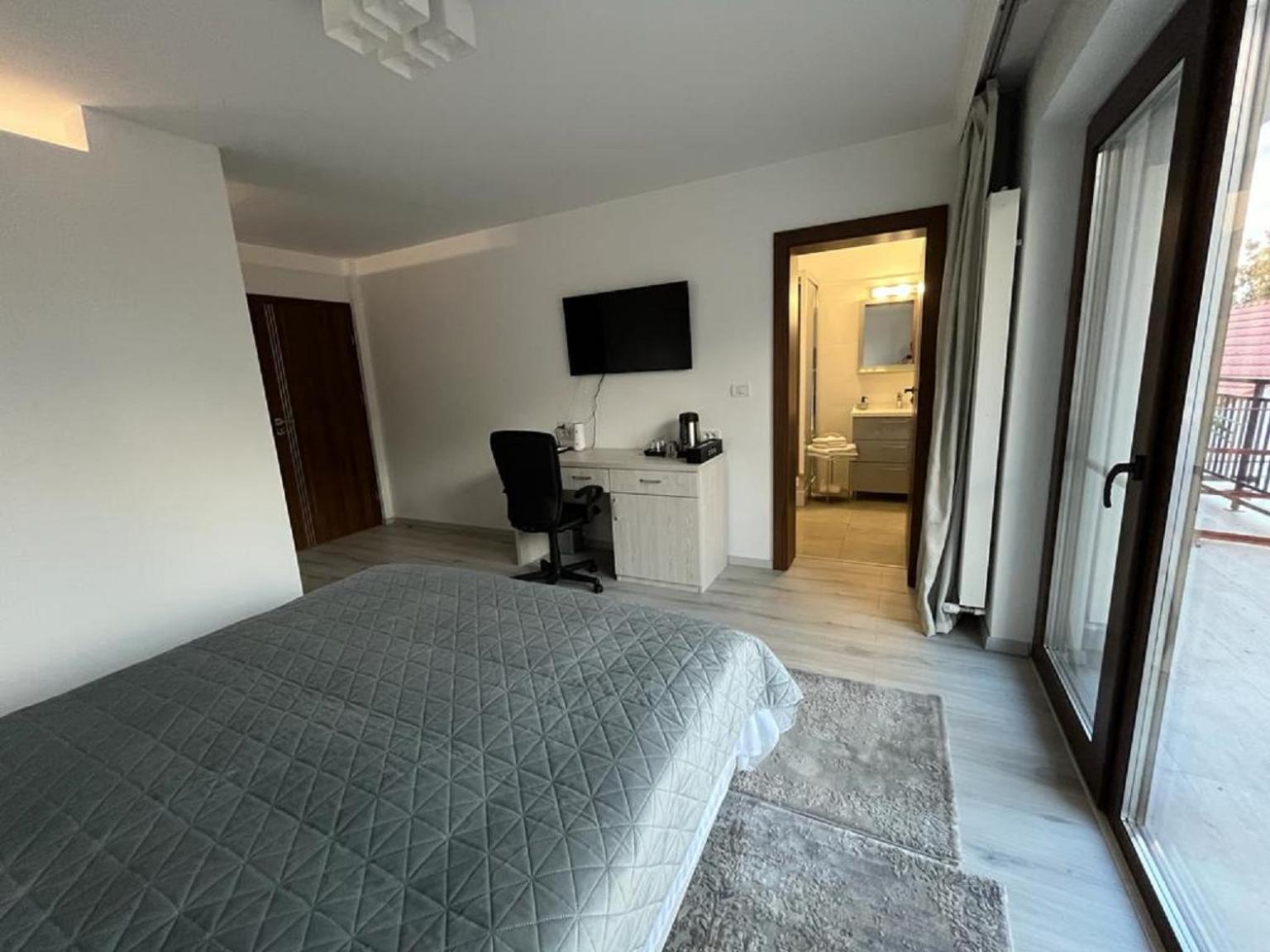 Trend Bed & Breakfast Arad Exterior photo