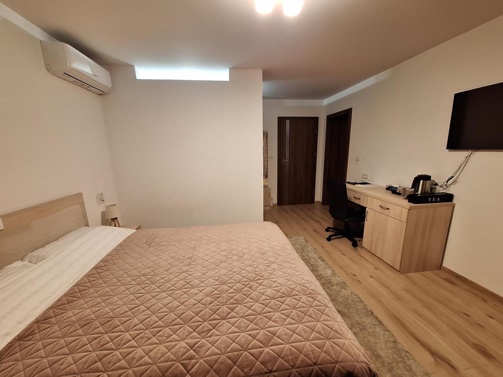 Trend Bed & Breakfast Arad Exterior photo