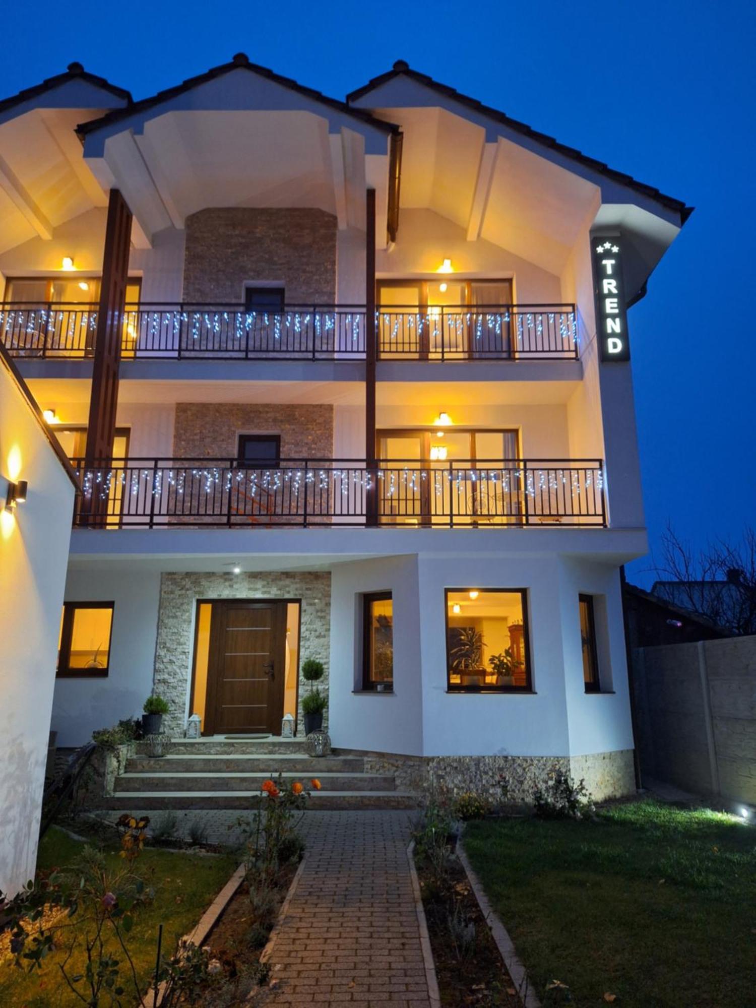 Trend Bed & Breakfast Arad Exterior photo
